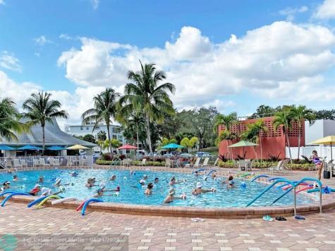 2048 Newport N Deerfield Beach FL 33442