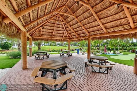 2048 Newport N Deerfield Beach FL 33442