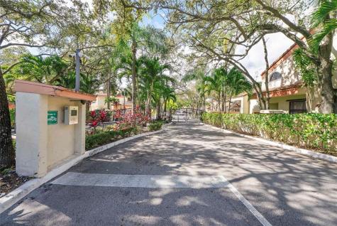 3406 Emerald Oaks Drive Hollywood FL 33021