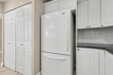 1874 SW 81st Lane Davie FL 33324