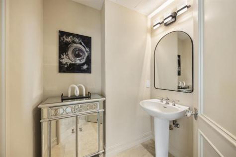 111 SE 8th Avenue Fort Lauderdale FL 33301