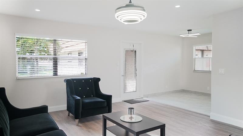 268 Saxony F Delray Beach FL 33446