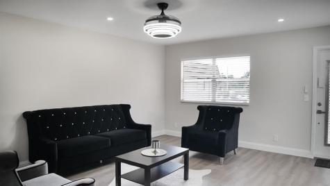 268 Saxony F Delray Beach FL 33446