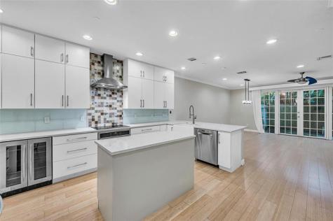 1617 NE 2nd Court Fort Lauderdale FL 33301