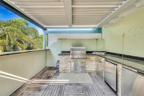 1617 NE 2nd Court Fort Lauderdale FL 33301