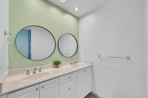 1617 NE 2nd Court Fort Lauderdale FL 33301