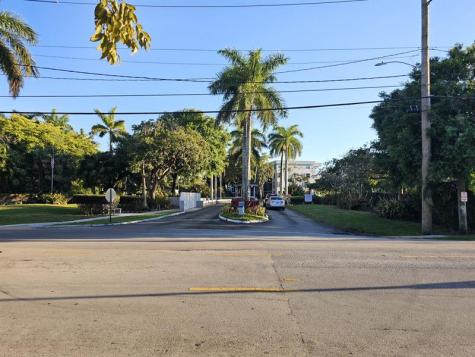 118 NW Royal Park Drive Oakland Park FL 33309