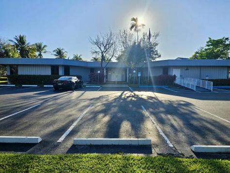 118 NW Royal Park Drive Oakland Park FL 33309