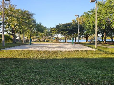 118 NW Royal Park Drive Oakland Park FL 33309