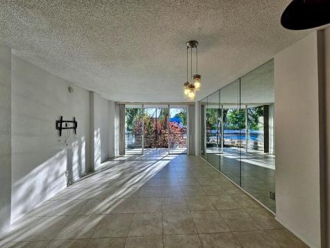 118 NW Royal Park Drive Oakland Park FL 33309