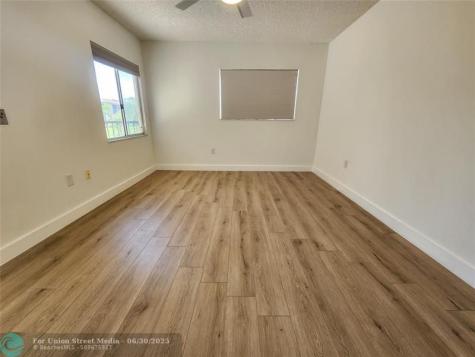 1650 SW 124th Terrace Pembroke Pines FL 33027