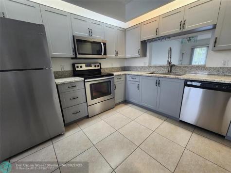 1650 SW 124th Terrace Pembroke Pines FL 33027