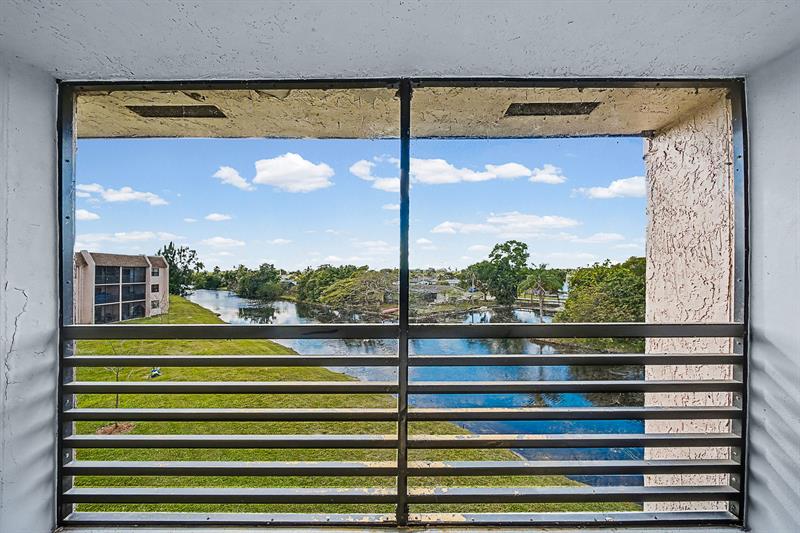 10466 Sunrise Lakes Boulevard Sunrise FL 33322