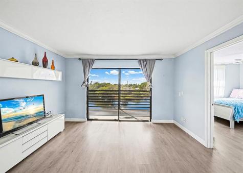 10466 Sunrise Lakes Boulevard Sunrise FL 33322