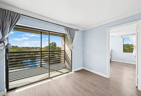10466 Sunrise Lakes Boulevard Sunrise FL 33322