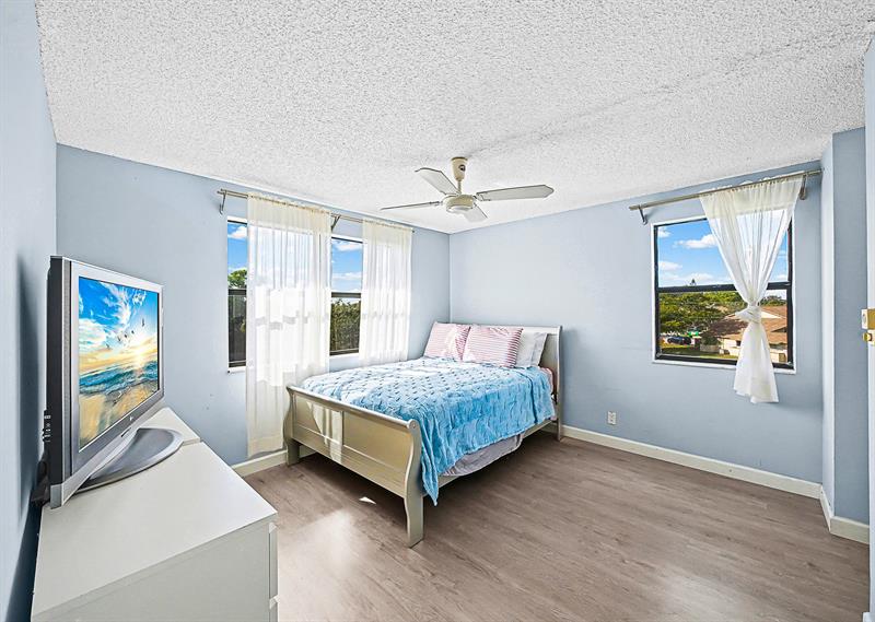 10466 Sunrise Lakes Boulevard Sunrise FL 33322