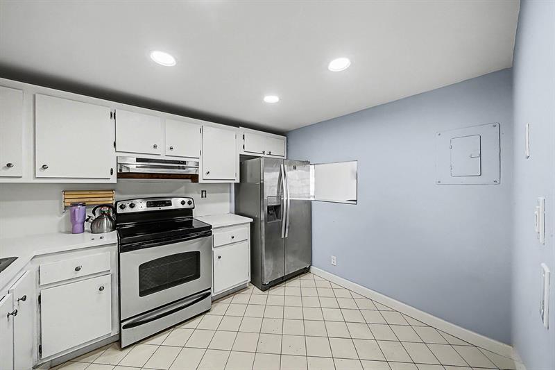 10466 Sunrise Lakes Boulevard Sunrise FL 33322