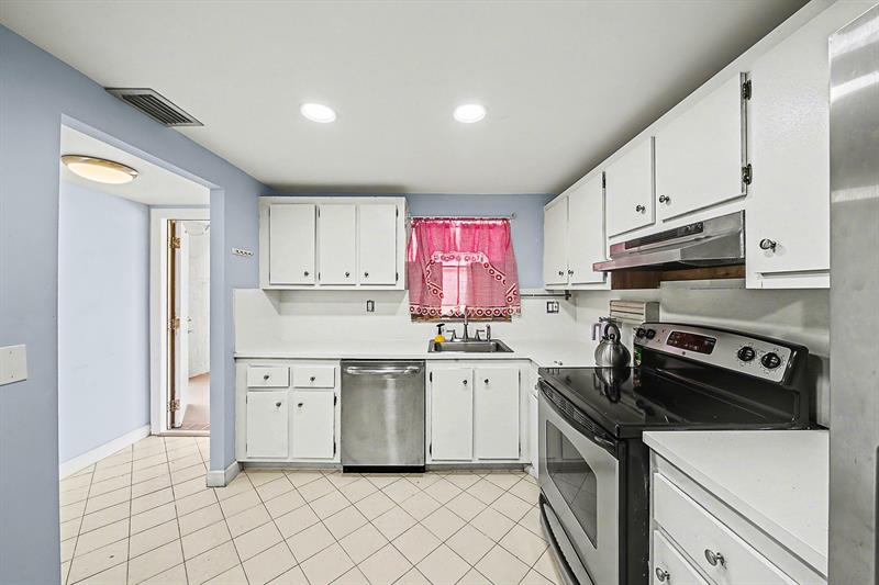 10466 Sunrise Lakes Boulevard Sunrise FL 33322