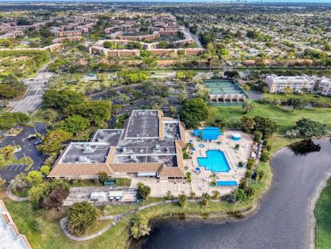 10466 Sunrise Lakes Boulevard Sunrise FL 33322