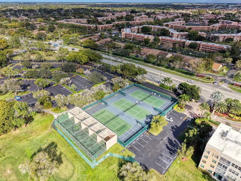 10466 Sunrise Lakes Boulevard Sunrise FL 33322