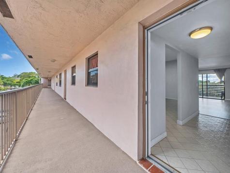 10466 Sunrise Lakes Boulevard Sunrise FL 33322