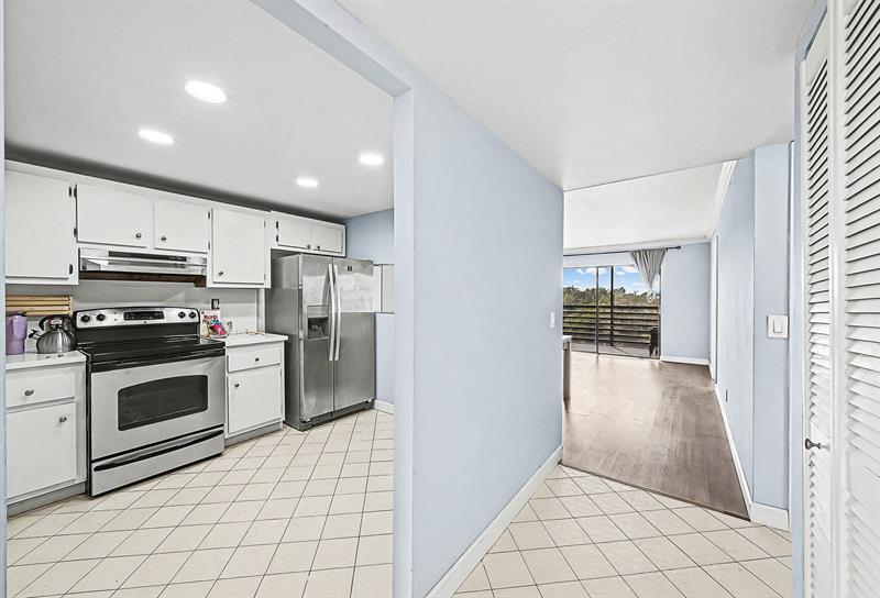 10466 Sunrise Lakes Boulevard Sunrise FL 33322