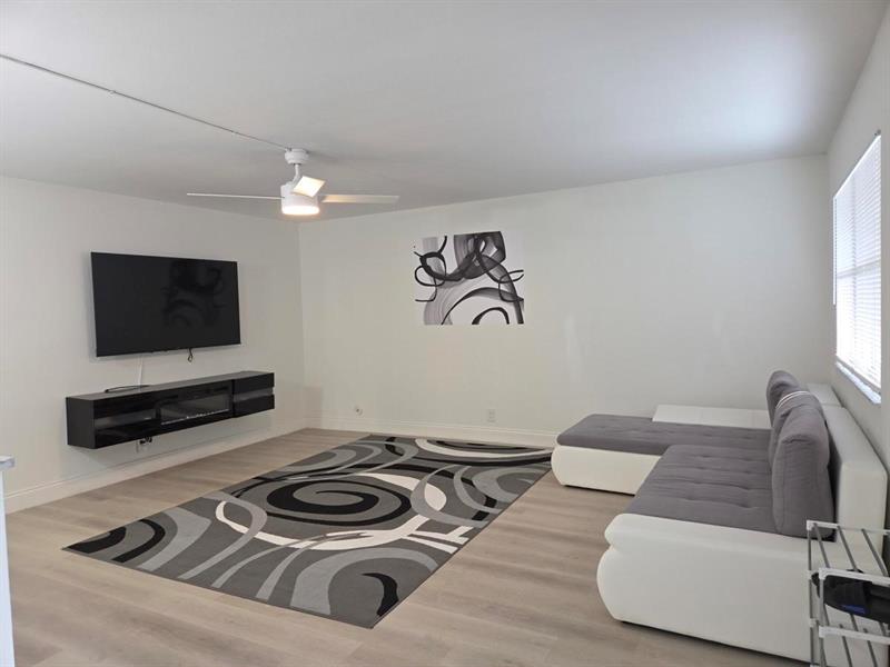 352 Brittany H Delray Beach FL 33446