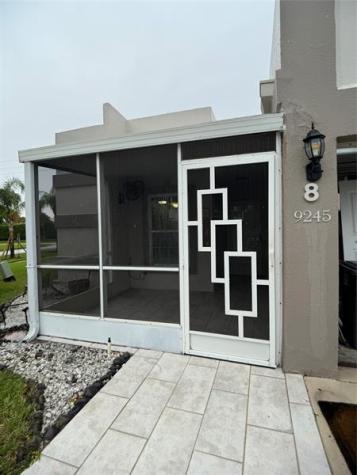 9245 Flynn Circle Boca Raton FL 33496