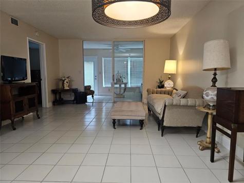 9245 Flynn Circle Boca Raton FL 33496