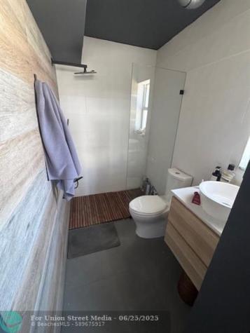 300 Oregon Street Hollywood FL 33019