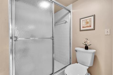 7512 N Devon Drive Tamarac FL 33321