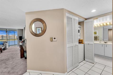 7512 N Devon Drive Tamarac FL 33321
