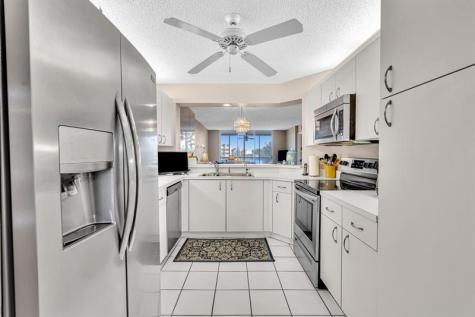 7512 N Devon Drive Tamarac FL 33321