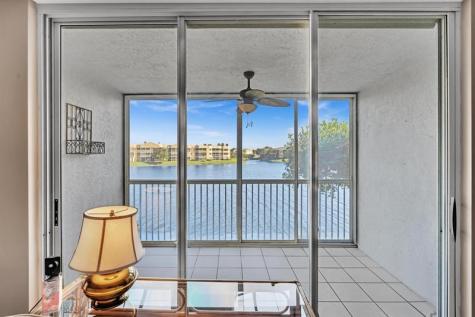 7512 N Devon Drive Tamarac FL 33321