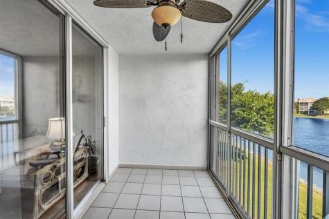 7512 N Devon Drive Tamarac FL 33321