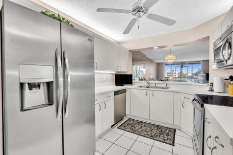 7512 N Devon Drive Tamarac FL 33321