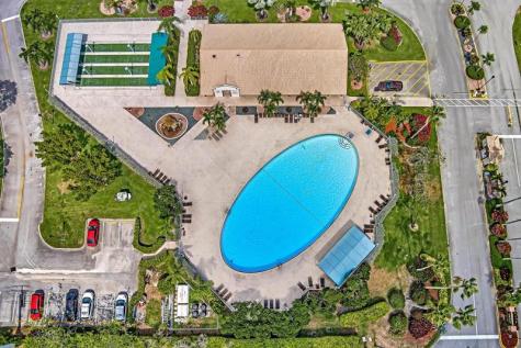 7512 N Devon Drive Tamarac FL 33321
