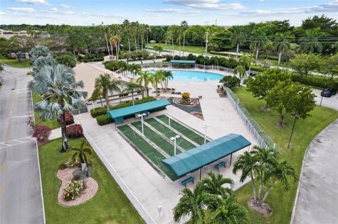 7512 N Devon Drive Tamarac FL 33321