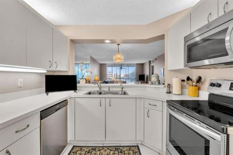 7512 N Devon Drive Tamarac FL 33321