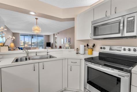 7512 N Devon Drive Tamarac FL 33321