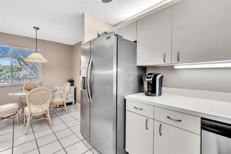7512 N Devon Drive Tamarac FL 33321