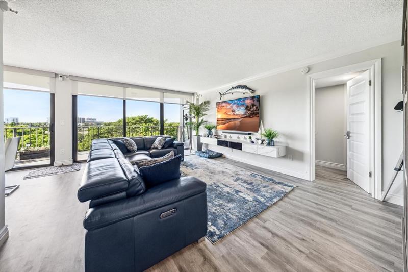 859 Jeffery Street Boca Raton FL 33487