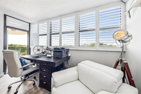 859 Jeffery Street Boca Raton FL 33487