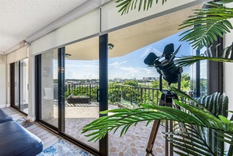 859 Jeffery Street Boca Raton FL 33487