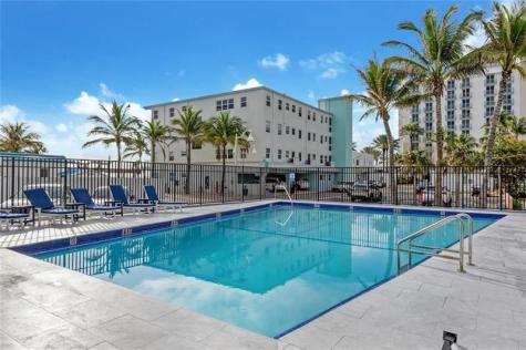 321 Wilson Street Hollywood FL 33019