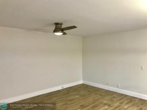 300 SW 134th Way Hollywood FL 33027