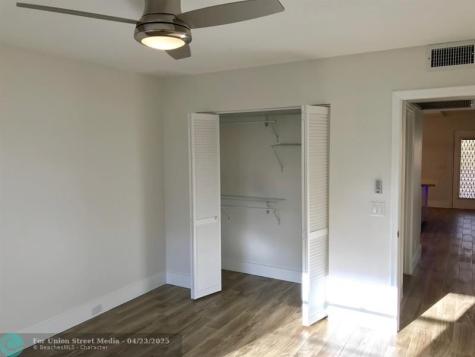 300 SW 134th Way Hollywood FL 33027