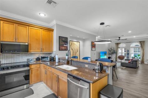 1033 NE 17th Way Fort Lauderdale FL 33304