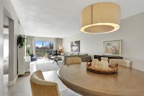 2802 Victoria Way Coconut Creek FL 33066