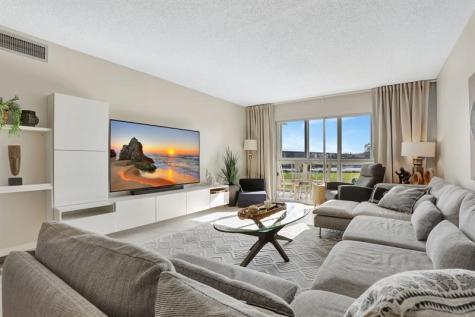 2802 Victoria Way Coconut Creek FL 33066